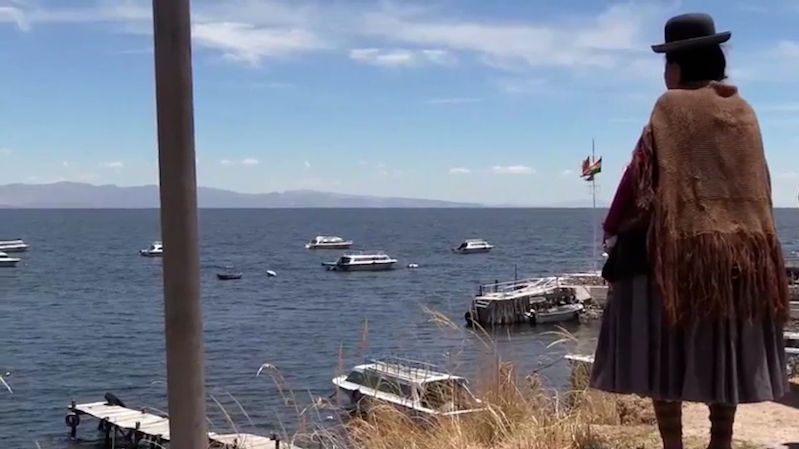 V andském jezeře Titicaca prudce ubývají ryby a voda. I kvůli změnám klimatu